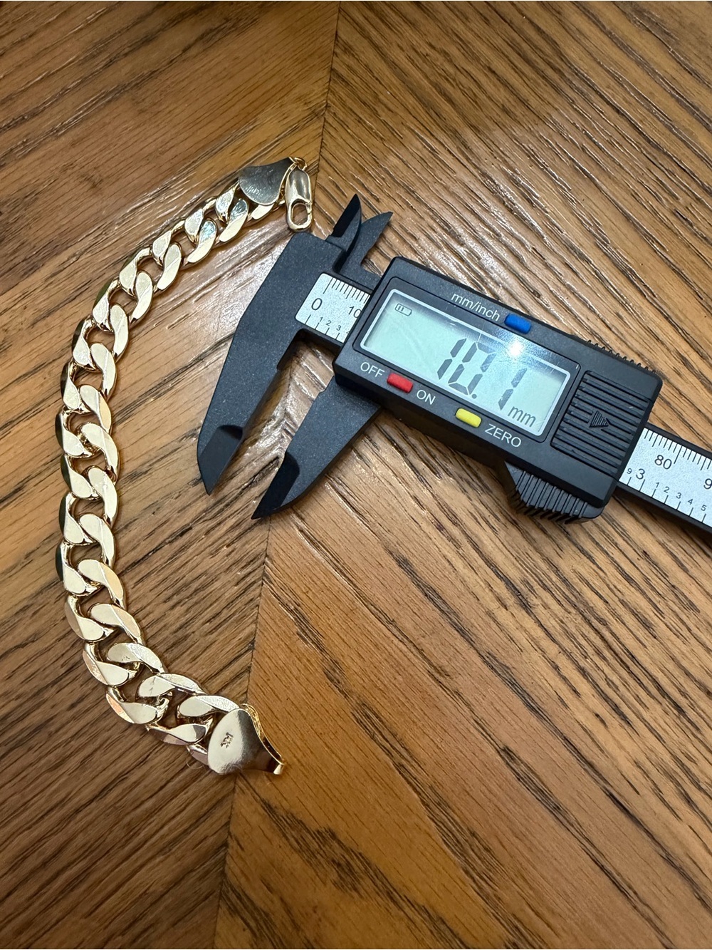 Men's Gold Curb Link Bracelet - 10mm